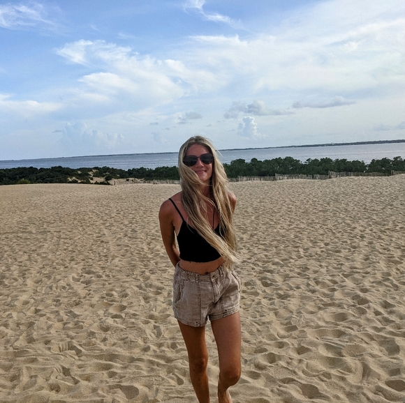 Meet your Posher, Kylee - Picture 2 of 4